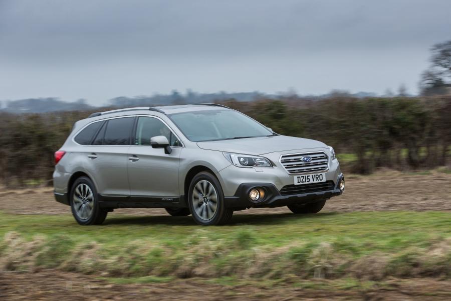  Subaru Outback 2.0D 2015 года  (UK) (фото 24 из 32)